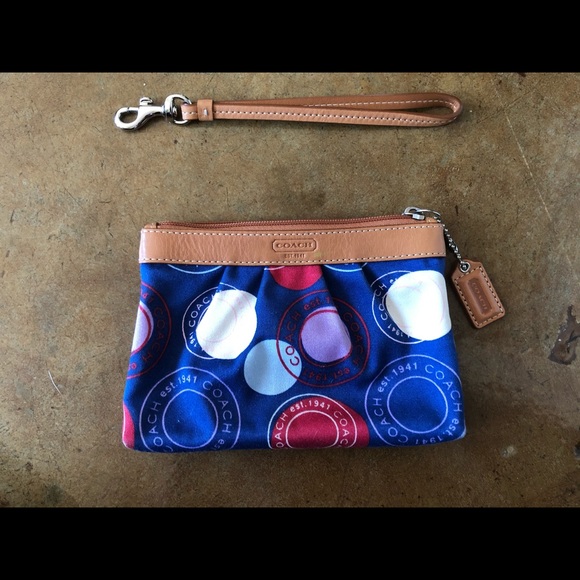 Coach wristlet - Picture 3 of 3